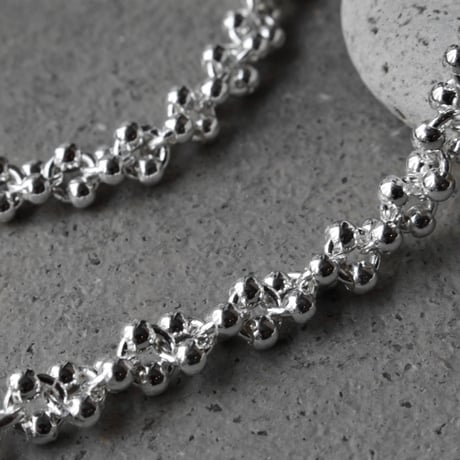 Pome chain necklace