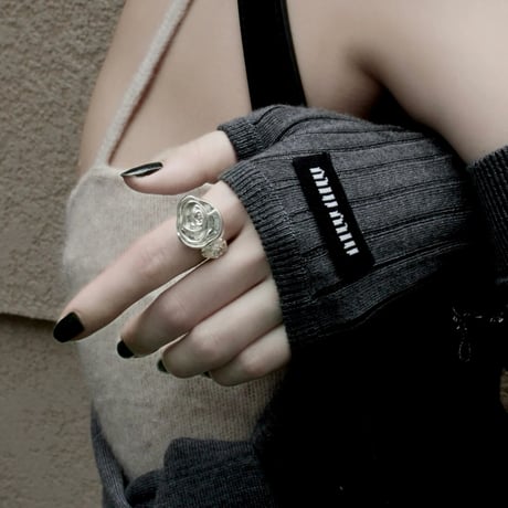 Rose cuff ring