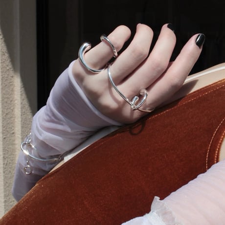 Practical over earcuff ring (one color)
