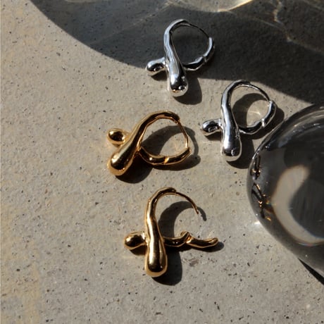 Metal art cross hoop pierce (one color)