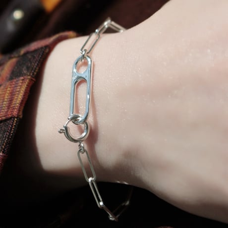 Clip frame bracelet