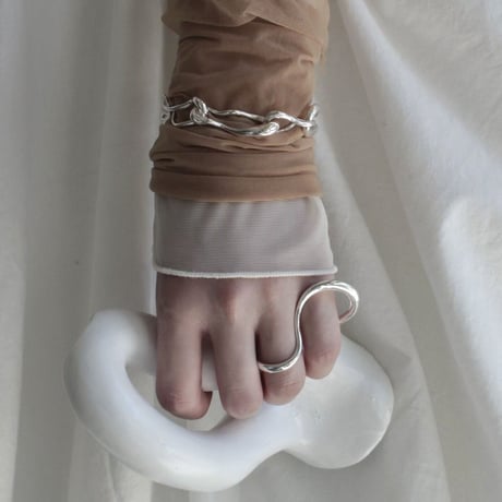 Connect loop bracelet