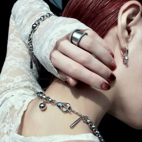 Collar bracelet