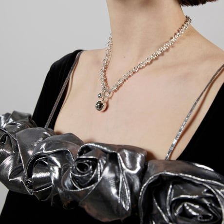 Pome chain necklace