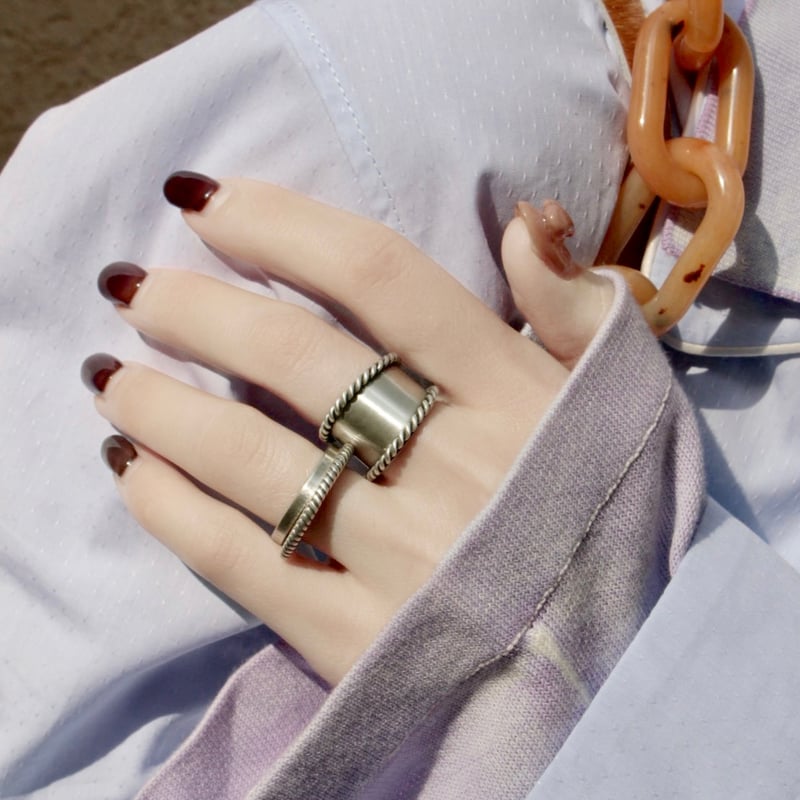 Twist hoop ring | Soierie Online Store