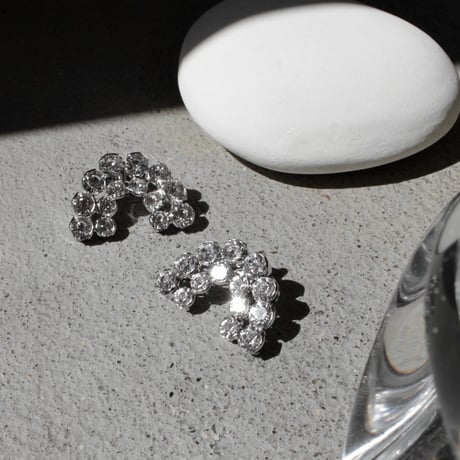 Stone curve earring (2P)