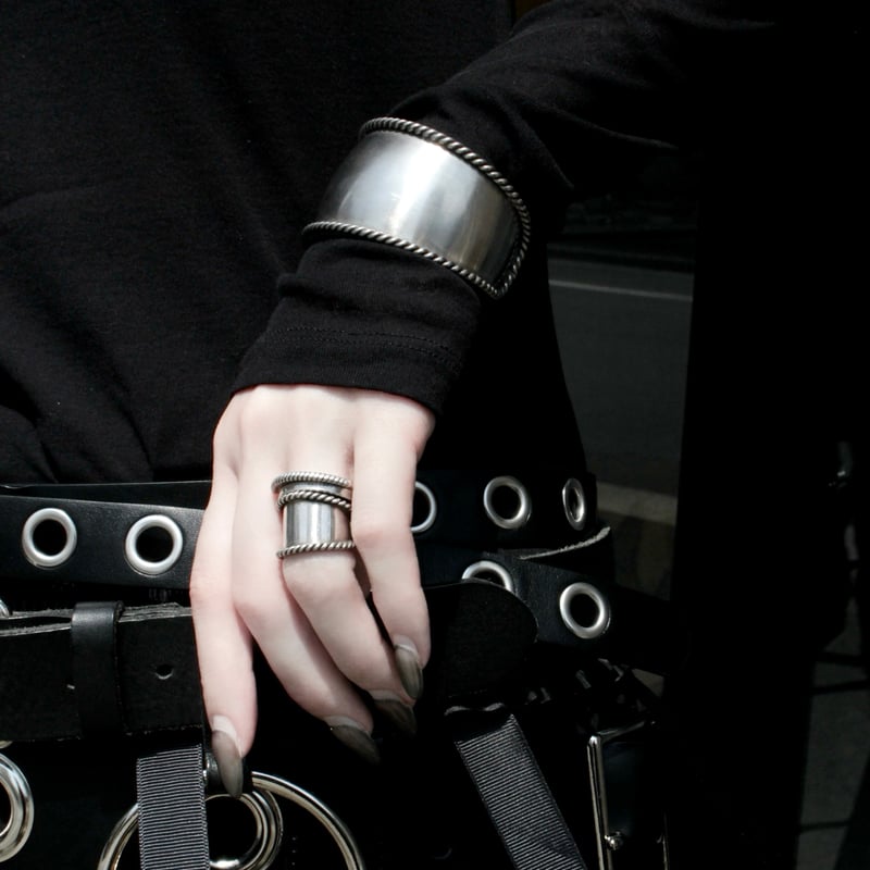 CHARRIOL ツイストデザインバングル Twist™ Bangle for Women - Shop the Latest Twist Bracelet