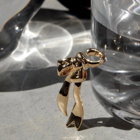 Ribbon earcuff