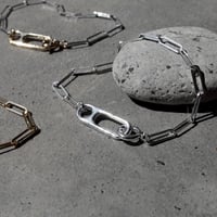 Clip frame bracelet