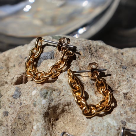 Vintage chain pierce