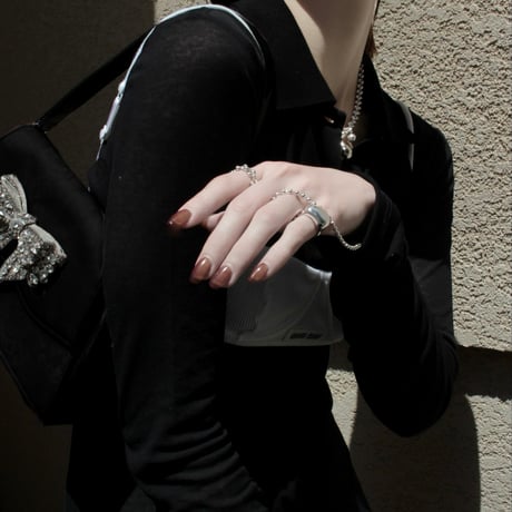 Drop pinky ring