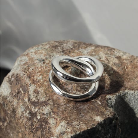 Metal art pinky ring (one color)