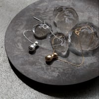 Metal pearl bracelet
