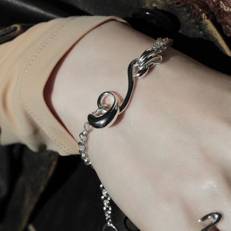 Virtual bracelet