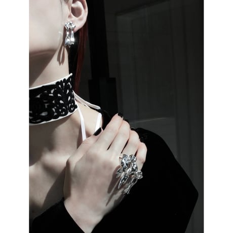 Ribbon large ring