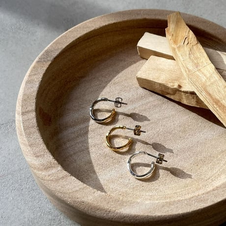 Vine hoop pierce (one color)