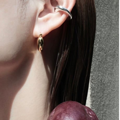 Moist asymmetry earcuff (one color)