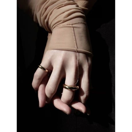 norme shimmer finger bracelet / K18