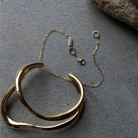 Curve chain bangle (one color)