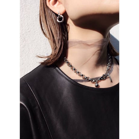Collar necklace
