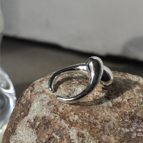 Metal art pinky cuff ring (one color)