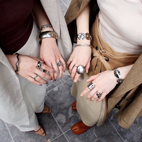 Dead stock motif ring