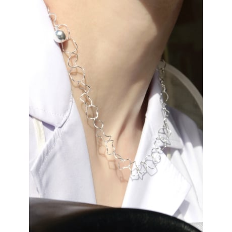 Dripping necklace