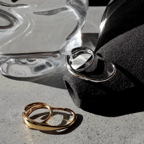 Fibula loop earcuff ring (one color)