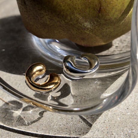 Moist asymmetry earcuff (one color)