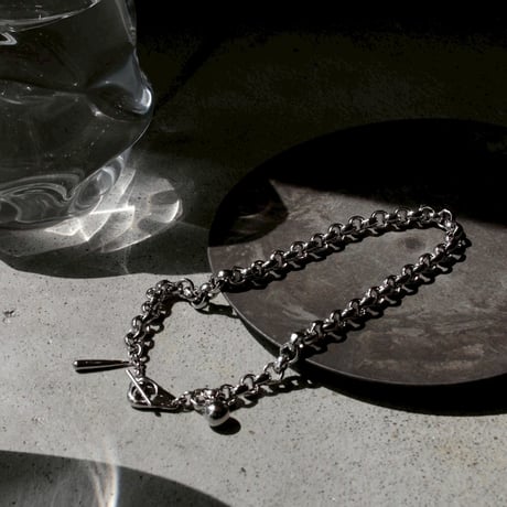 Collar necklace