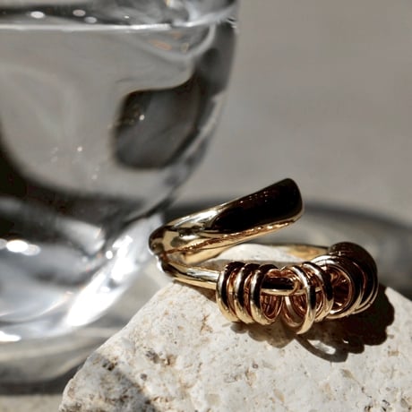 Infinity coil cuff ring (one color)