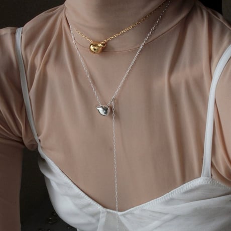 Metal large pearl necklace