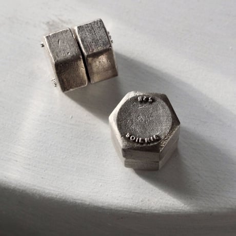 Nut magnet pierce (1P) [Unisex line]