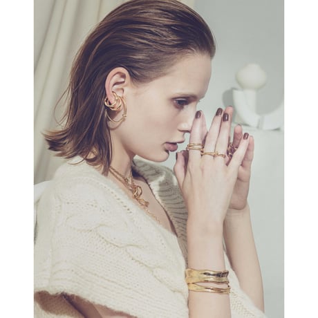 Neo coil earcuff (one color)