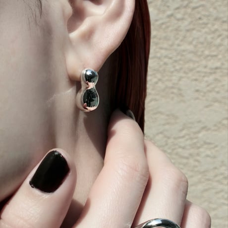 Metal pearl pierce