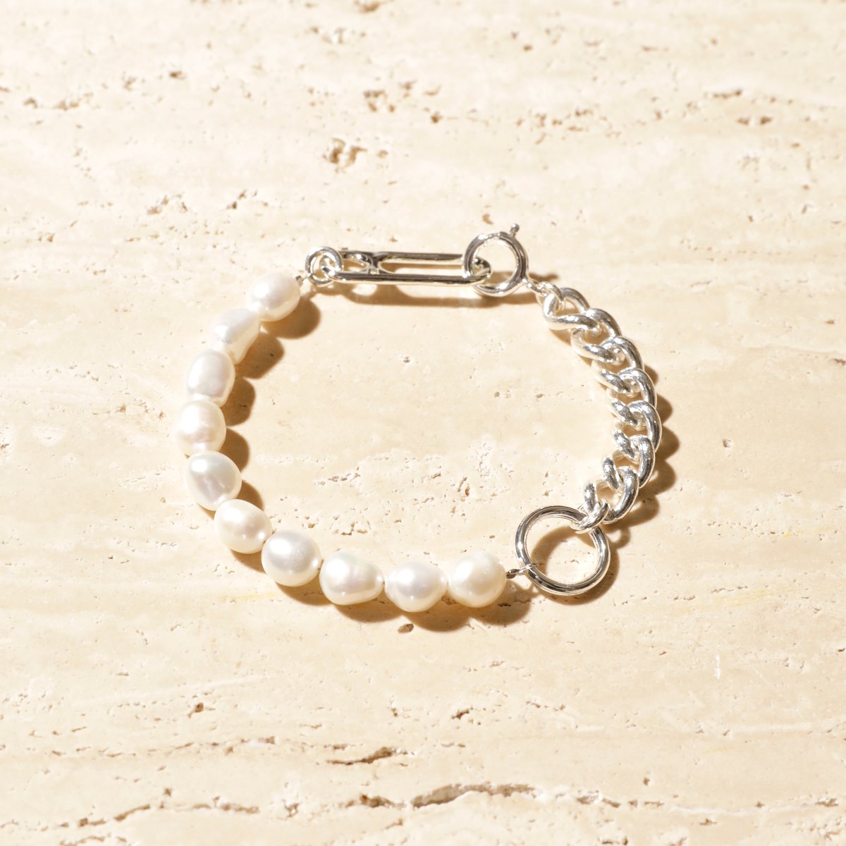 Clip frame pearl bracelet | Soierie Online Store
