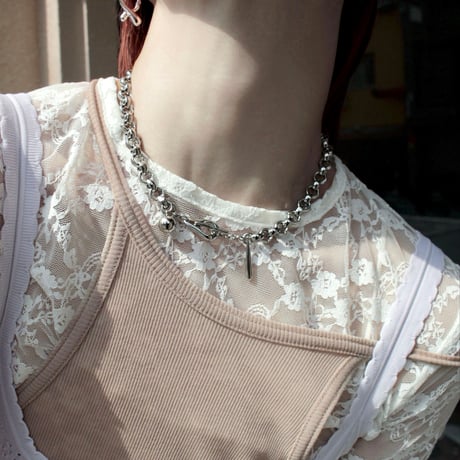 Collar necklace