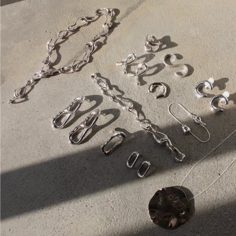 Large disc necklace