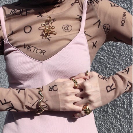 Drape pinky ring