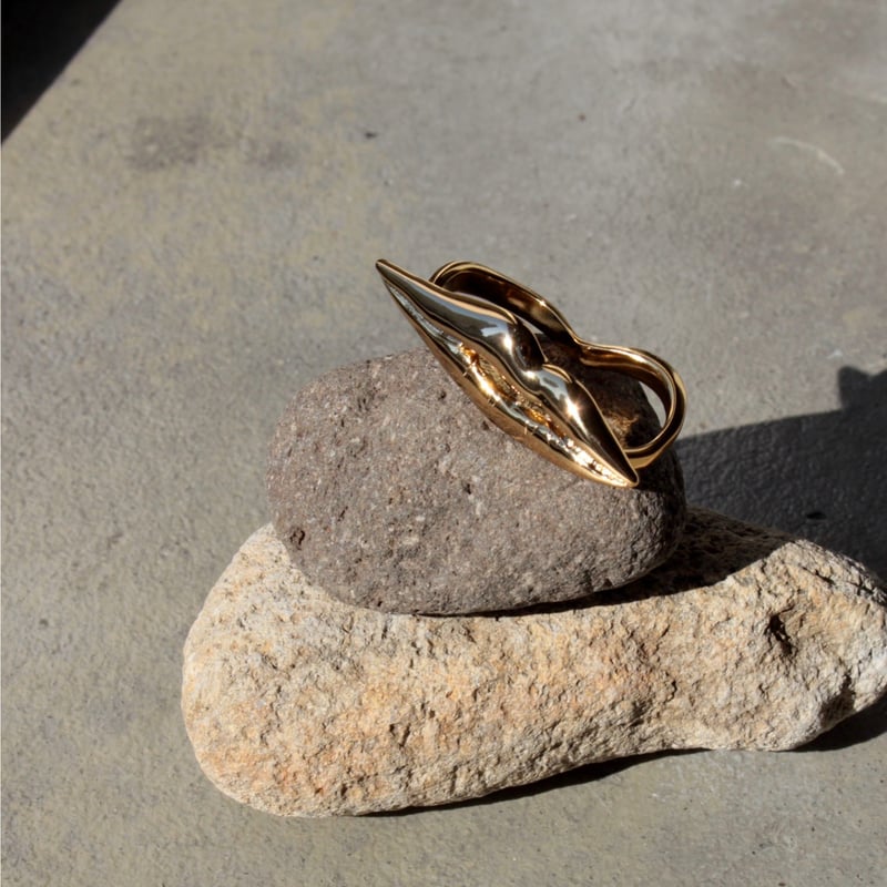 Lip motif w ring【Exclusive item】 | Soierie Onli