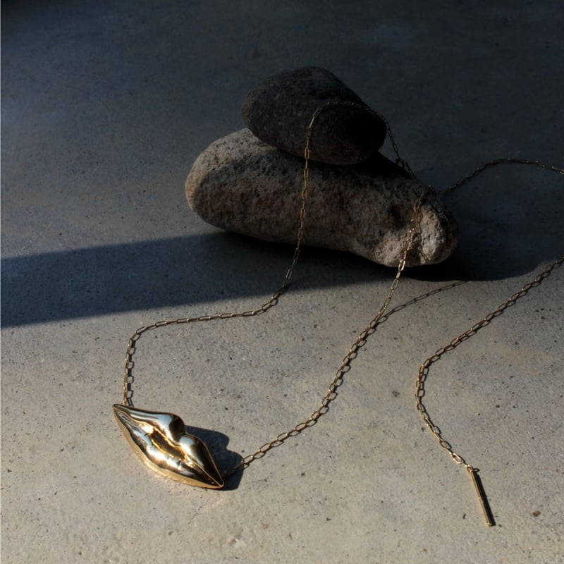 Lip motif necklace【Exclusive item】 | Soierie On Lip motif necklace【Exclusive item】 | Soierie On