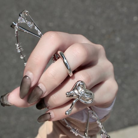 Distort ribbon w ring