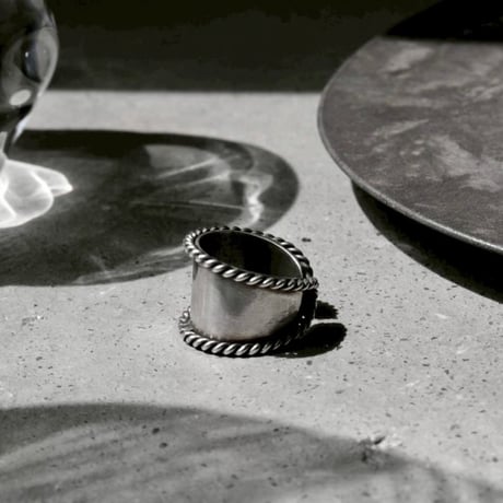 Twist Short ring