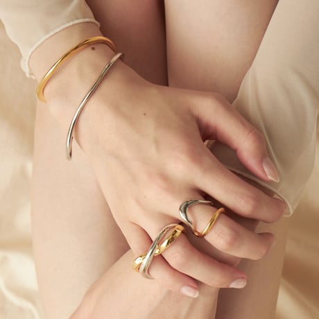 Curve chain bangle (mix color)
