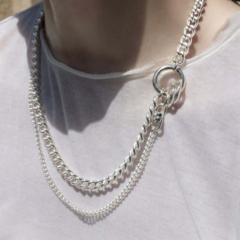 Carabiner loop necklace | Soierie Online Store