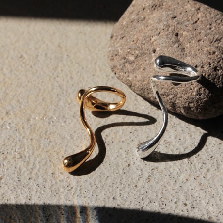 Metal art stand cuff (one color)