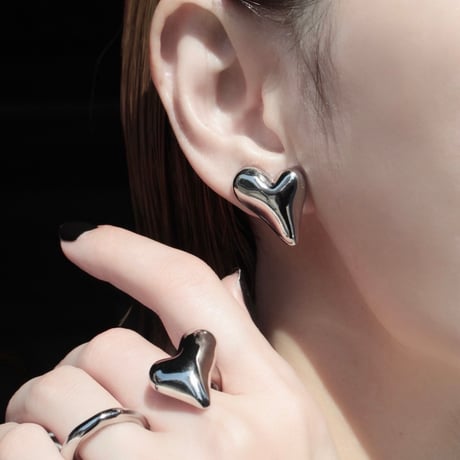 Distort heart pierce