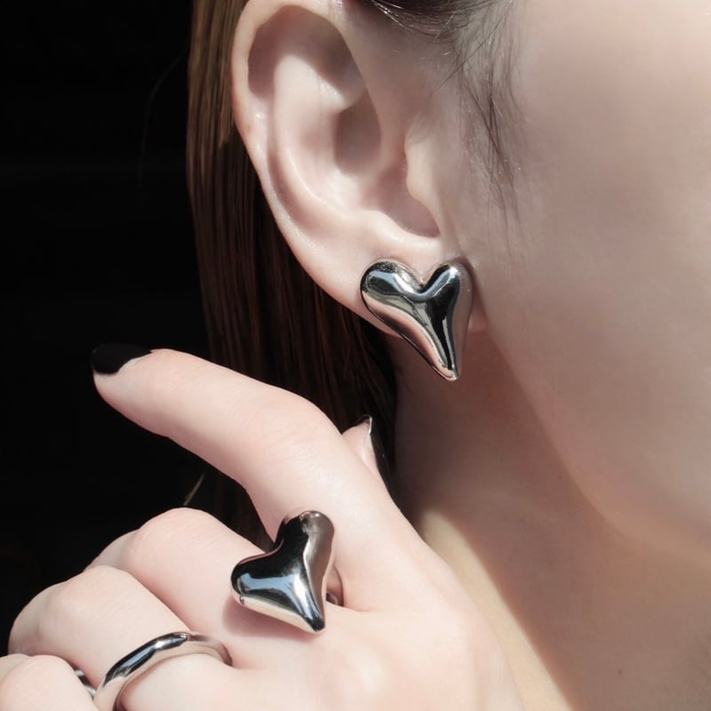 Soierie ディストート ハート ピアス Distort heart pierce | Soierie Online Store