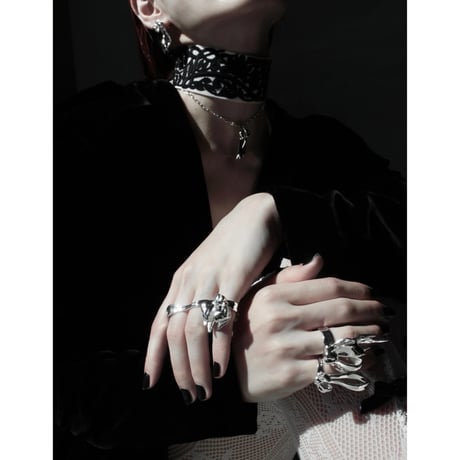 Ribbon large ring