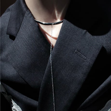 Curve lariat choker (one color)